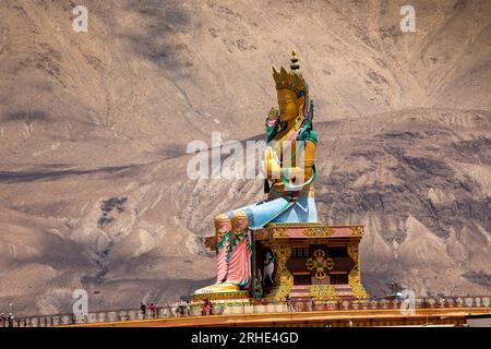 N11632 Inde, Ladakh, Vallée de la Nubra, Diskit, Gyalwa Chamba (Bouddha Maitreya) 30m de hauteur statue Jampa = Banque D'Images