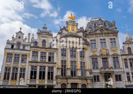 Bruxelles, Belgique - 10 septembre 2022 : Bâtiment traditionnel sur la place centrale de Bruxelles, Belgique Banque D'Images