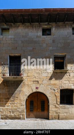 Europe, Espagne, Navarre, Olite, Maison traditionnelle en pierre sur la Rua de San Francisco près de la Puerta de Tafalla Banque D'Images