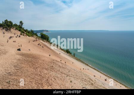 Les randonneurs de Sleeping Bear surplombent Pierce Stocking Scenic Drive dans Sleeping Bear National Seashore sur le lac Michigan. Banque D'Images