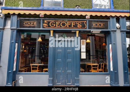 Waterford, Irlande - 17 juillet 2023 : Geoff's Cafe and Bar à Waterford Irlande Banque D'Images