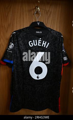 SHEFFIELD, ANGLETERRE - AOÛT 12 : nom et numéro sur le maillot Marc Guehi du Crystal Palace lors du match de Premier League entre Sheffield United et Cry Banque D'Images