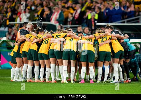 Sydney, Australie. 16 août 2023. Sydney, Australie, 16 août 2023 : équipe australienne avant le match de demi-finale de football de la coupe du monde féminine de la FIFA 2023 entre l'Australie et l'Angleterre au Stadium Australia à Sydney, Australie. (Daniela Porcelli/SPP) crédit : SPP Sport Press photo. /Alamy Live News Banque D'Images