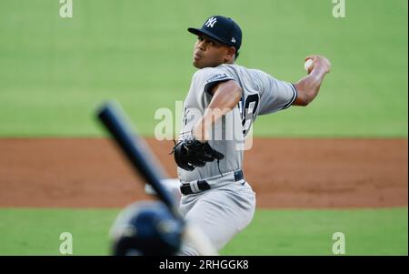 Atlanta, États-Unis. 16 août 2023. Randy Vasquez lance le lanceur de départ des Yankees de New York lors de la première manche contre les Yankees de New York à Truist Park le mercredi 16 août 2023 à Atlanta, en Géorgie. Photo de Bob Andres/UPI crédit : UPI/Alamy Live News Banque D'Images