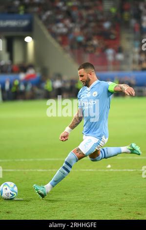 Pirée, Lombardie, Grèce. 17 août 2023. 2 KYLE WALKER de Manchester City lors du tir de pénalité lors du match de Super coupe de l'UEFA entre Manchester City et Sevilla FC au Georgios Karaiskakis Stadium le 16 août 2023, au Pirée, Grèce. (Image de crédit : © Stefanos Kyriazis/ZUMA Press Wire) USAGE ÉDITORIAL SEULEMENT! Non destiné à UN USAGE commercial ! Banque D'Images