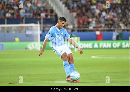 Pirée, Lombardie, Grèce. 16 août 2023. 16 RODRIGO de Manchester City lors du match de Super coupe de l'UEFA entre Manchester City et Sevilla FC au Georgios Karaiskakis Stadium le 16 août 2023, au Pirée, Grèce. (Image de crédit : © Stefanos Kyriazis/ZUMA Press Wire) USAGE ÉDITORIAL SEULEMENT! Non destiné à UN USAGE commercial ! Banque D'Images