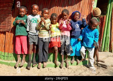 Namibie. Un groupe d'enfants à l'école à Rundu, région de Kavango Banque D'Images