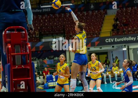 Monza, Italie. 17 août 2023. Femmes - Bosnie-Herzégovine vs Bulgarie, Volleyball Intenationals à Monza, Italie, août 17 2023 crédit : Independent photo Agency/Alamy Live News Banque D'Images