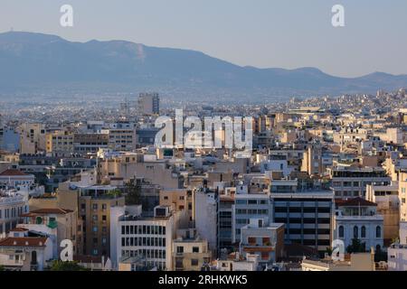 Athènes, GR - 29 juillet 2023 : vue panoramique d'Athènes, capitale de la Grèce Banque D'Images