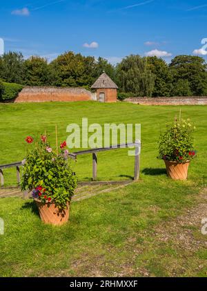 Old Tudor, jardin clos, Basing House, Old Basing, Basingstoke, Hampshire, Angleterre, Royaume-Uni, GB. Banque D'Images