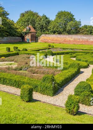Hedge Garden, Old Tudor, jardin clos, Basing House, Old Basing, Basingstoke, Hampshire, Angleterre, Royaume-Uni, GB. Banque D'Images