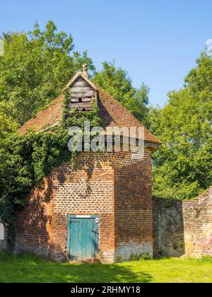 Old Tudor, jardin clos, Basing House, Old Basing, Basingstoke, Hampshire, Angleterre, Royaume-Uni, GB. Banque D'Images