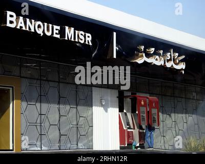 Le Caire, Egypte, juillet 26 2023 : Banque Misr ou Egypt Bank Building, banque égyptienne co-fondée par l'industriel Joseph Aslan Cattaui Pacha et l'économiste Tal Banque D'Images