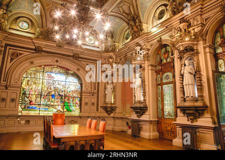 La salle Abbé à l'intérieur de l'entrée principale du Palais Bénédictine en Normandie, France Banque D'Images