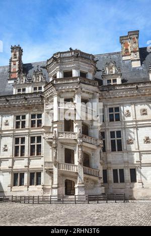 Escalier François Ier dans la cour du Château de Blois, Blois, France Banque D'Images