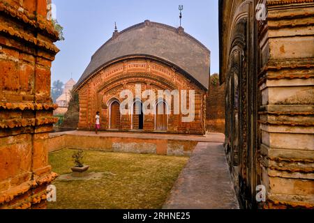 Inde, Bengale occidental, village de Baranagar réputé pour ses temples en terre, temple Char Bangla Banque D'Images