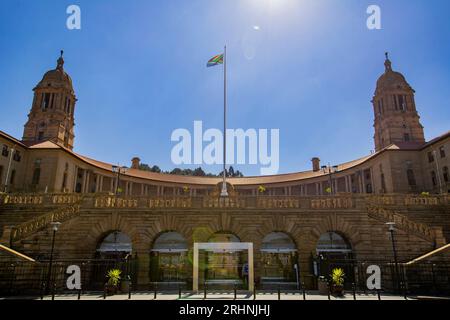 (230818) -- PRETORIA, 18 août 2023 (Xinhua) -- cette photo prise le 10 août 2023 montre les bâtiments de l'Union à Pretoria, en Afrique du Sud. L’Afrique du Sud, qui tiendra le 15e sommet des BRICS ce mois-ci, est le pays le plus méridional d’Afrique. C'est le seul pays au monde à avoir trois capitales, avec Pretoria comme capitale administrative, le Cap comme capitale législative et Bloemfontein comme capitale judiciaire. Les autres grandes villes sont Johannesburg et Durban. L'Afrique du Sud a un climat agréable et des destinations touristiques célèbres telles que le Cap de bonne espérance, le parc national Kruger et la montagne de la Table Banque D'Images