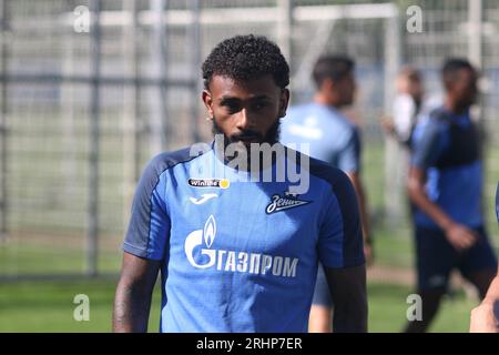 Marcus Wendel Valle da Silva, connu sous le nom de Wendel (8), un joueur de football du Zenit football Club lors d'une séance d'entraînement ouverte aux médias à Saint-Pétersbourg, avant le match de la 5e manche de la Premier League russe, Spartak Moscou - Zenit Saint-Pétersbourg. (Photo Maksim Konstantinov / SOPA Images/Sipa USA) Banque D'Images