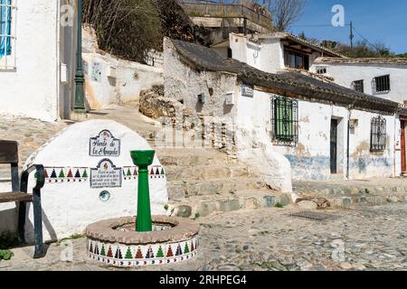 Espagne, Andalousie, Grenade, Sacromonte, Fuente de la Amapola, Source Banque D'Images