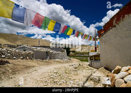 Maisons tibétaines traditionnelles dans la vallée de Thinggar de Lo Manthang dans le Haut Mustang du Népal Banque D'Images