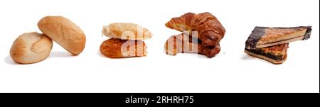 Bannière panoramique de petits pains et gâteaux de différentes variétés sur fond blanc. Produits de boulangerie en gros plan. Les petits pains sont fraîchement cuits. Banque D'Images