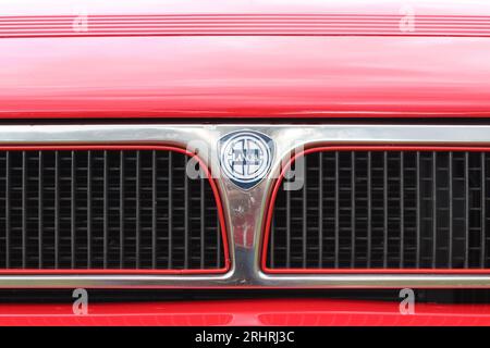 Grille de radiateur incomparable d’un modèle Lancia Delta Integrale HF 16 valves, toujours associée à la domination de Lancia sur le Championnat du monde des rallyes. Banque D'Images