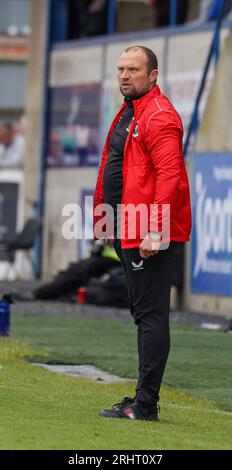 Mourneview Park, Lurgan, comté d'Armagh, Irlande du Nord, Royaume-Uni. 05 août 2023. Sports Direct Premiership – Glenavon 0 Glentoran 1, ouverture de la saison Premiership. Entraîneur de football de la Ligue irlandaise, Warren Feeney, entraîneur de Glentoran. Banque D'Images