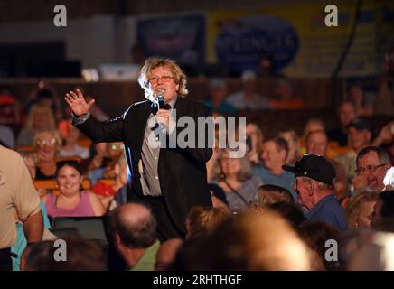 Hiawassee, Géorgie, États-Unis. 18 août 2023. Peter Noone sur scène pour Peter Noone en concert au Georgia Mountain Fairgrounds, Anderson Music Hall, Hiawassee, GA 18 août 2023. Crédit : Derek Storm/Everett Collection/Alamy Live News Banque D'Images