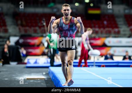 Duesseldorf, Allemagne. 07 juillet 2023. Gymnastique : gymnastique de l'appareil, PSD Bank Dome, Championnats d'Allemagne, décision tout autour, hommes : Nick Klessing Cheers. Crédit : Tom Weller/dpa/Alamy Live News Banque D'Images