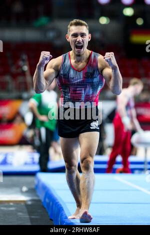 Duesseldorf, Allemagne. 07 juillet 2023. Gymnastique : gymnastique de l'appareil, PSD Bank Dome, Championnats d'Allemagne, décision tout autour, hommes : Nick Klessing Cheers. Crédit : Tom Weller/dpa/Alamy Live News Banque D'Images