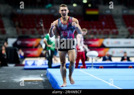 Duesseldorf, Allemagne. 07 juillet 2023. Gymnastique : gymnastique de l'appareil, PSD Bank Dome, Championnats d'Allemagne, décision tout autour, hommes : Nick Klessing Cheers. Crédit : Tom Weller/dpa/Alamy Live News Banque D'Images