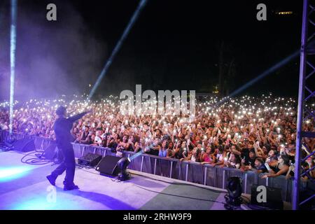 Ischia, . 19 août 2023. ISCHIA LE RAPPEUR NAPOLITAIN GEOLIER À ISCHIA POUR UN CONCERT HISTORIQUE EXCLUSIF !!! Crédit : Agence photo indépendante/Alamy Live News Banque D'Images