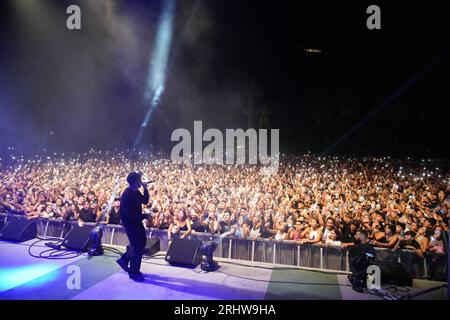 Ischia, . 19 août 2023. ISCHIA LE RAPPEUR NAPOLITAIN GEOLIER À ISCHIA POUR UN CONCERT HISTORIQUE EXCLUSIF !!! Crédit : Agence photo indépendante/Alamy Live News Banque D'Images