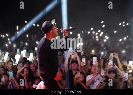 Ischia, . 19 août 2023. ISCHIA LE RAPPEUR NAPOLITAIN GEOLIER À ISCHIA POUR UN CONCERT HISTORIQUE EXCLUSIF !!! Crédit : Agence photo indépendante/Alamy Live News Banque D'Images