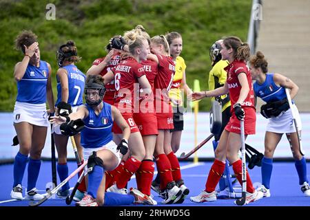 Monchengladbach, Allemagne. 19 août 2023. La Belge Michelle Struijk célèbre après avoir marqué lors d'un match de hockey entre l'équipe nationale belge de hockey féminin Red Panthers et l'Italie, samedi 19 août 2023 à Monchengladbach, en Allemagne, le match 1/3 dans la poule des championnats d'Europe de hockey féminin. Les championnats EuroHockey 2023 ont lieu du 18 au 27 août 2023. BELGA PHOTO DIRK WAEM crédit : Belga News Agency/Alamy Live News Banque D'Images