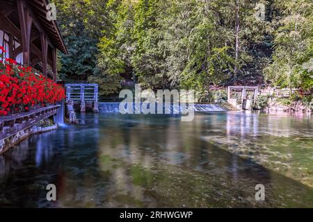 BADEN-WUERTTEMBERG : BLAUBEUREN - BLAUTOPF Banque D'Images