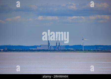 Centrale électrique Seabank Avonmouth et éoliennes Banque D'Images