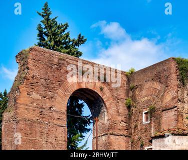 Vestiges de l'aqueduc Aqua Claudia, Rome, Italie Banque D'Images