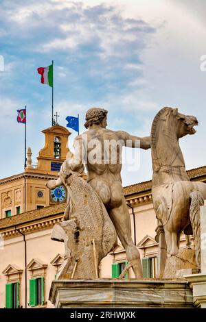 La Fontana dei Dioscuri et le Palazzo del Quirinale, Rome, Italie Banque D'Images