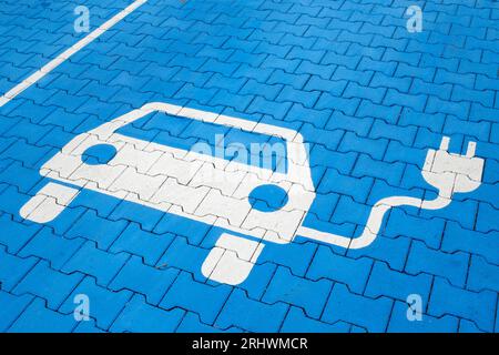 Station de charge pour voitures électriques. Marquage au sol Banque D'Images