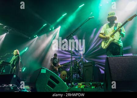 Glanusk Park, Royaume-Uni. Vendredi 18 août 2023. Slowdive se produisant au Green Man Festival 2023 à Glanusk Park, Brecon Beacons, pays de Galles. Date de la photo : Vendredi 18 août 2023. Le crédit photo devrait se lire : Richard Gray/Alamy Live News Banque D'Images