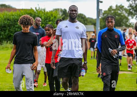 Horley, Royaume-Uni. 19 août 2023. Stormzy lors du match de tour préliminaire de la coupe FA Cup de Horley Town FC vs AFC Croydon Athletic Emirates à New Defence, Horley, Royaume-Uni le 19 août 2023 Credit : Every second Media/Alamy Live News Banque D'Images