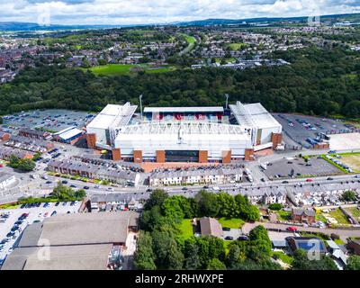 Blackburn, Royaume-Uni. 19 août 2023. Une vue aérienne d'Ewood Park, domicile des Blackburn Rovers lors du Sky Bet Championship Match Blackburn Rovers vs Hull City à Ewood Park, Blackburn, Royaume-Uni, le 19 août 2023 (photo de Ryan Crockett/News Images) à Blackburn, Royaume-Uni le 8/19/2023. (Photo de Ryan Crockett/News Images/Sipa USA) crédit : SIPA USA/Alamy Live News Banque D'Images