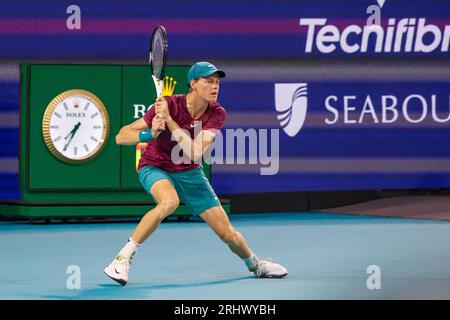 Floride, États-Unis, Miami Open tennis, 3/31/2023, Hard Rock Stadium, Yannick Sinner en action. Photo : Chris Arjoon/crédit Banque D'Images