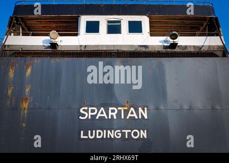 Le seagate du SS Spartan, un ferry-car retiré du lac Michigan et maintenant un navire de pièces pour le SS Badger, amarré à Ludington, Michigan. Banque D'Images