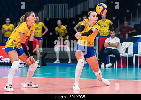 Milenko Oleksandra (1 ans) d'Ukraine photographiée lors d'un match de volleyball entre les équipes nationales féminines de Serbie et d'Ukraine lors du deuxième match du Championnat d'Euro volley CEV dans la poule A , le samedi 18 août 2023 à Gand , BELGIQUE . PHOTO SPORTPIX | Stijn Audooren Banque D'Images