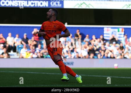 19 août 2023 ; Loftus Road Stadium, Shepherds Bush, West London, Angleterre; EFL Championship football, Queens Park Rangers contre Ipswich Town ; Conor Chaplin d'Ipswich Town célèbre son but à la 75e minute pour 0-1. Banque D'Images