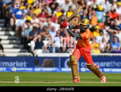 Nottingham, royaume-Uni. 19 août 2023. Photo de gauche à droite Mooen Ali (Birmingham Phoenix) battant au 100 at Trent Bridge (Trent Rockets v Birmingham Phoenix). Crédit : photo : Mark Dunn/Alamy Live News (Sports) Banque D'Images