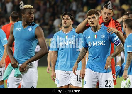 Frosinone, Italie. 19 août 2023. Victor Osimhen, Giovanni Simeone et Matteo Politano de SSC Napoli à la fin du match de football Serie A entre Frosinone Calcio et SSC Napoli au stade Benito Stirpe de Frosinone (Italie), le 19 août 2023. Crédit : Insidefoto di andrea staccioli/Alamy Live News Banque D'Images