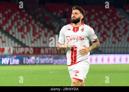 Bari, Italie. 18 août 2023. Emmanuele Matino (SSC Bari) lors du SSC Bari vs Palermo FC, match italien de football Serie B à Bari, Italie, août 18 2023 crédit : Agence de photo indépendante/Alamy Live News Banque D'Images